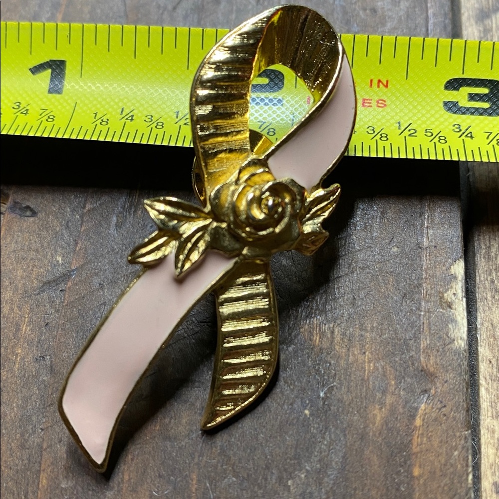 Vintage Avon Breast Cancer Awareness Lapel Pin Brooch - Picture 6 of 8